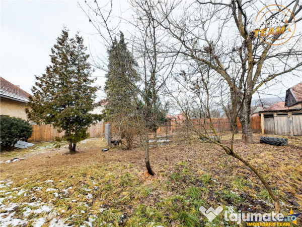 Live! locatie de exceptie,teren generos si spatiu versatil:c