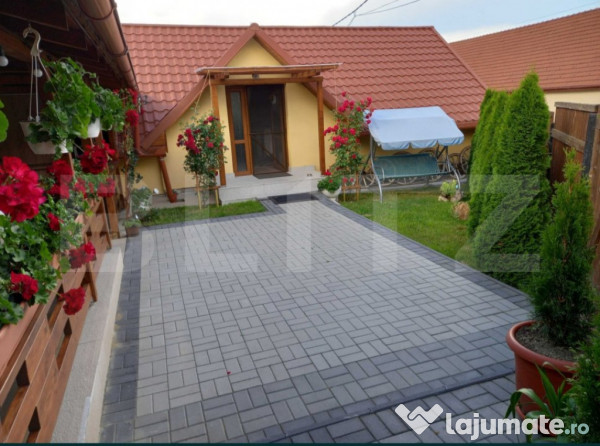 Casa individuala,cu 4 camere,200 mp utili,500 mp teren,blaj