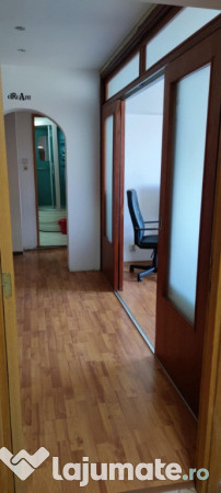 Proprietar vand apartament cu 2 camere pacii militari