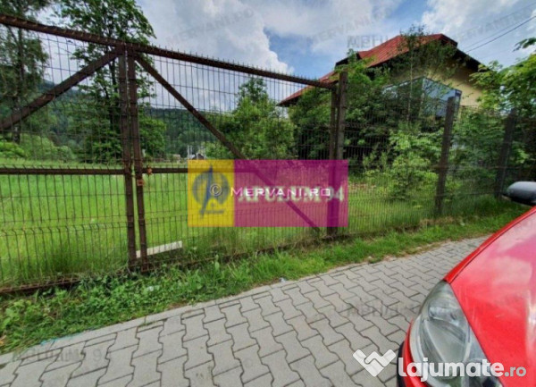 Teren de vânzare in bușteni (zona ultracentrală)