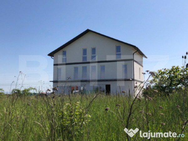 ???? duplex de vanzare, cu 4 camere, cu priveliște panorami