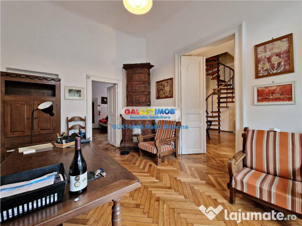 Casa veche renovata, parter mansarda, curte proprie, foisoru