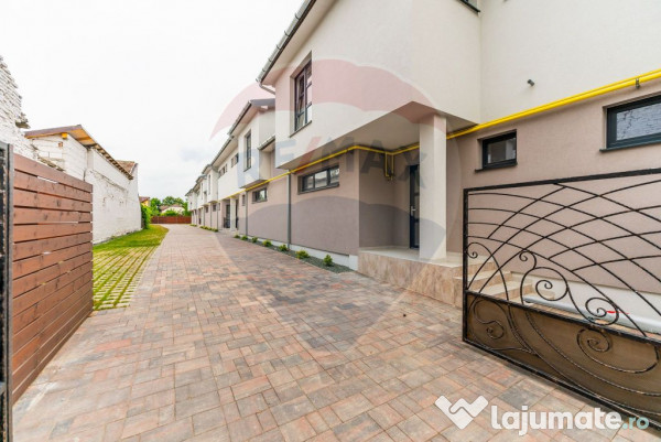 Vilă în complex de case înșiruite, zonă centrala, te...