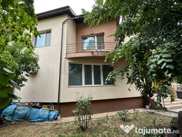 Casa 4 camere i vitan i chirie