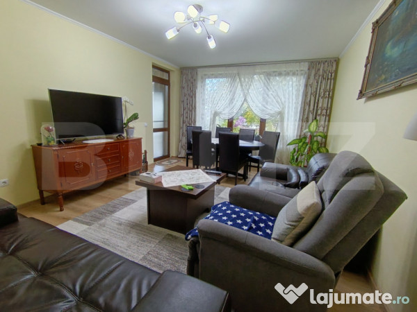 Casa cu 3 camere în suprafață de 122 mp și un teren de 5