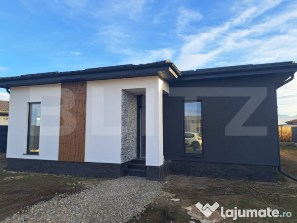 Casă modernă cu 4 camere în sânpetru ! toate utilitatile