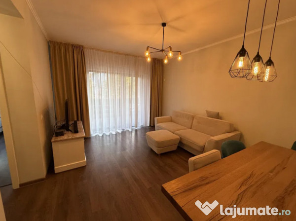 Apartament 2 camere, decomandat - zona sanpetru