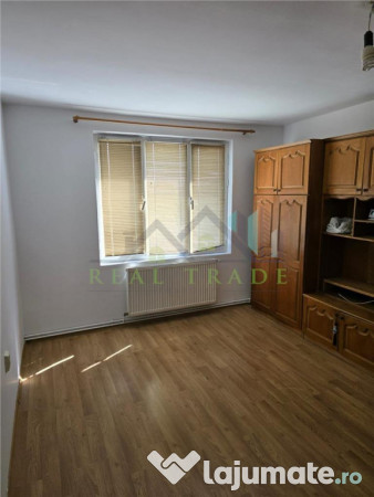 Apartament 3 camere etaj intermediar Astra