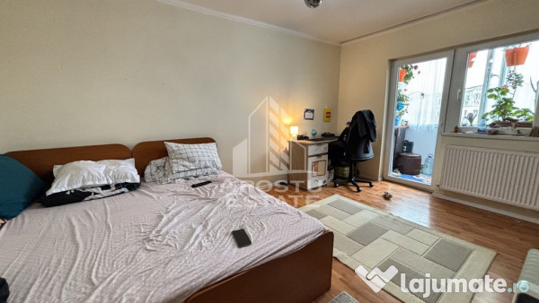 Apartament cu o camera, balcon, etaj intermediar, zona Bu...