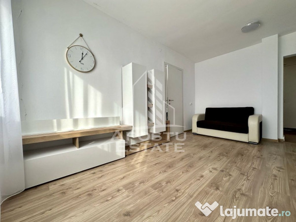 Apartament cu 3 camere, bloc cu lift, centrala proprie, z...