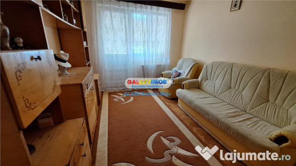 Apartament 3 camere , micro 6 Targoviste .