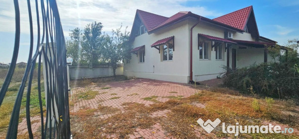 Casa tip duplex ~ 3 camere 2 bai ~ teren 410mp ~ zona linistita ~