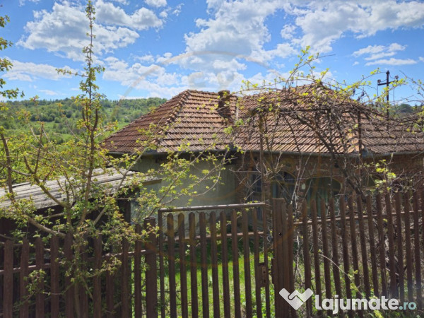 Casa + 1200 mp teren - comuna arefu - priveliste superba