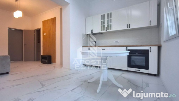 Casa renovata, mobilata, utilata, la curte comuna