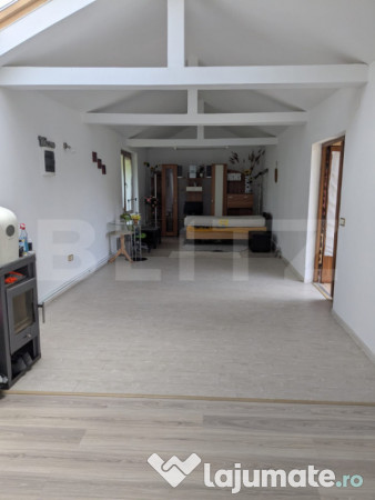 Oportunitate de investiție! casa+teren de 5.800mp, utilită