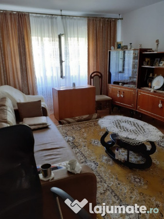 Botosani Uvertura Mall  2 decomandate 80000 euro