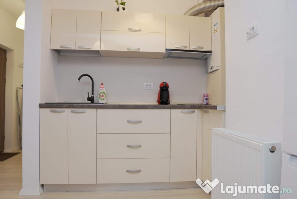 Permanent sau extrasezon garsoniera curte,mamaia,hanul piratilor