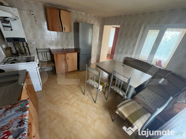 Casă 54 mp utili, mobilată și utilată complet, curte pro