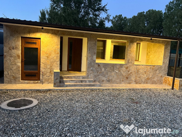 Inchiriez garsoniera rm valcea