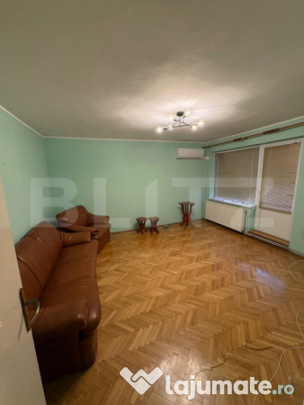 Apartament 3 camere, 75 mp, zona centrală