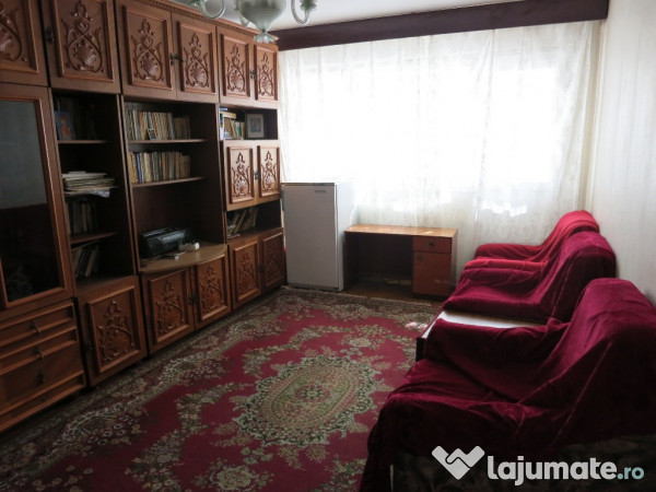 apartament 2 camere decomandat micro 6, zona pavcom