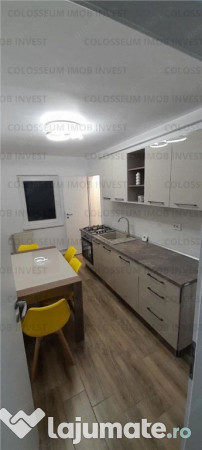 Apartament cu 3 camere, decomandat - zona Racadau