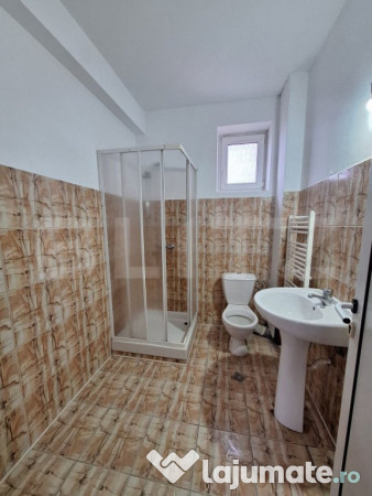 Vila pentru muncitori, 14 camere, 11 bai, 600 mp, zona meha