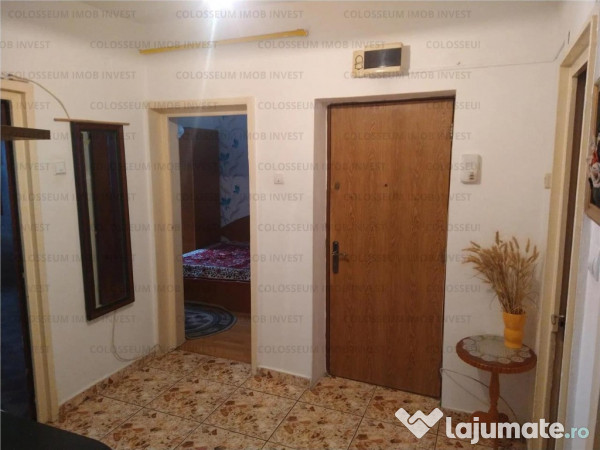 Apartament cu 3 camere si 2 bai, decomandat - zona Racadau