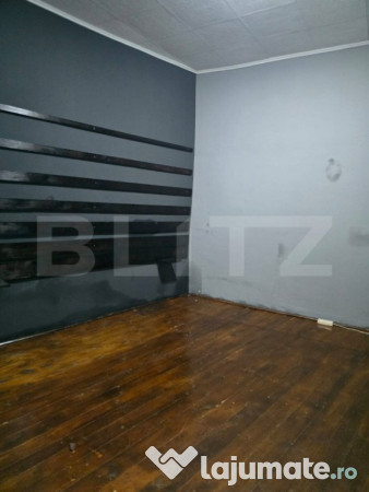 Casa 2 camere, 65 mp. semicentral - podul decebal.