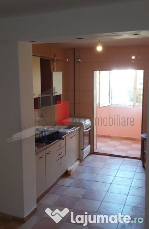 Vânzare apartament 3 camere Apărătorii Patriei - Spiru...