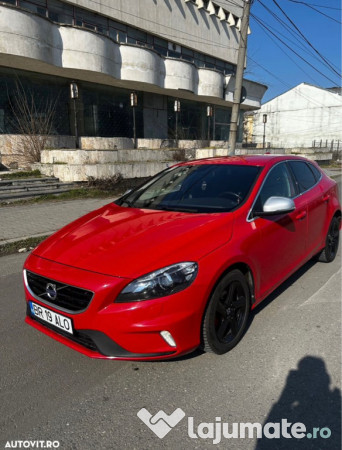 Volvo V40 D2 2.0 Diesel. Pachet R-Design