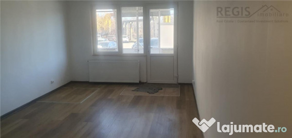 Apartament de 3 camere pretabil pentru birouri in Craiter