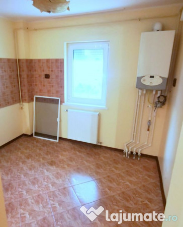 Apartament cu 2 camere, parter - Siderurgistilor