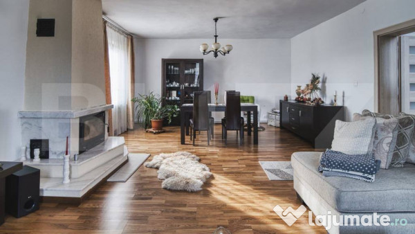 Casa de vanzare cu 5 camere, 190 mp, zona sannicolau mare