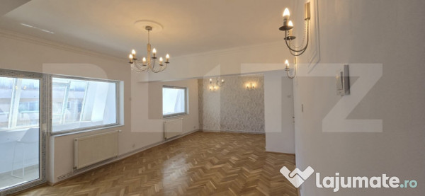 Apartament, renovat, cu 4 camere, 120 mp totali, zona centr
