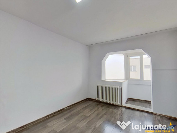 Tur virtual! apartament cu trei camere, decomandat, stefan c