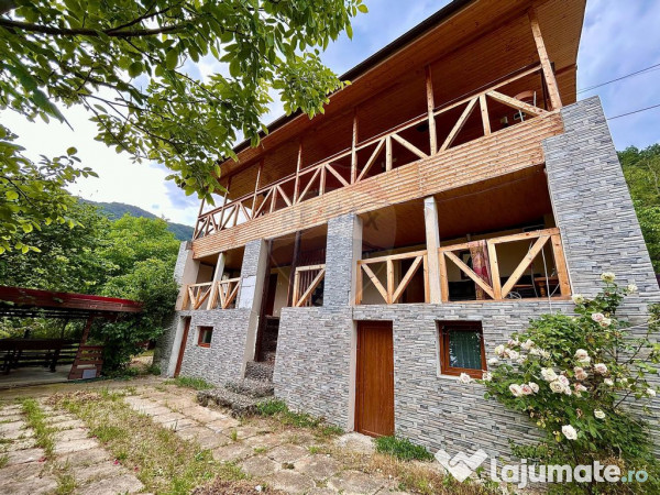 Casă / vilă cu 4 camere de vânzare