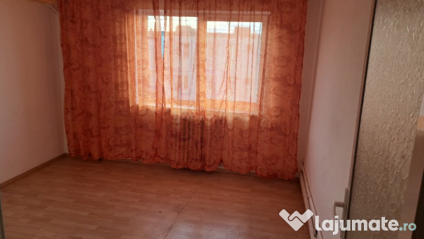 Apartament 2 camere mangalia str. rozelor et.4/4