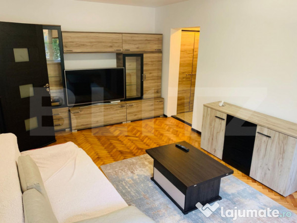 Apartament de vanzare, cu 2 camere, 48 mp, zona 7 noiembrie