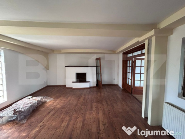 Casa de inchiriat, cu 6 camere, 200 mp, zona centrala