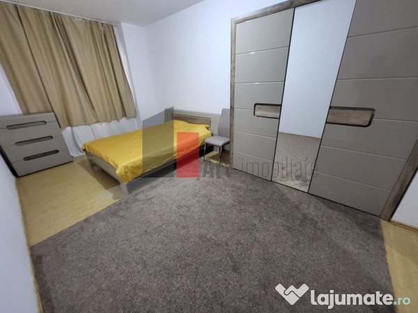 Apartament cu 3 camere de vanzare in zona straulesti