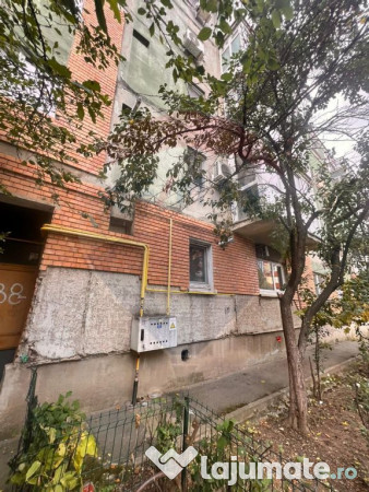 Apartament cu 2 camere de vânzare în zona rovine