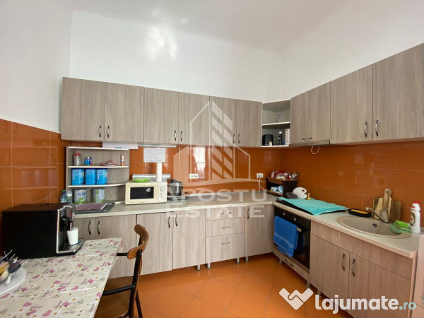 Casa partial mobilata, 10 camere, zona lunei