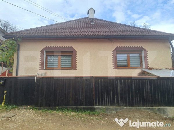 De vânzare: casă 3 camere + teren 471 mp, săcele