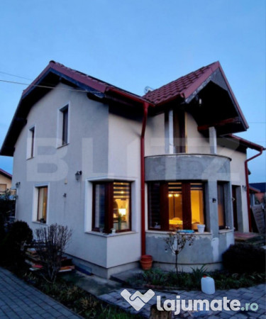 Casă modernă cu piscină – complet finisată și utilat?