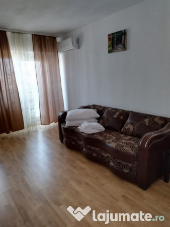 Apartament 3 camere situat in zona FALEZA NORD