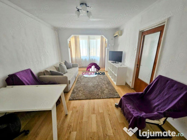 Oferim spre un apartament decomandat cu 2 camere, situat in