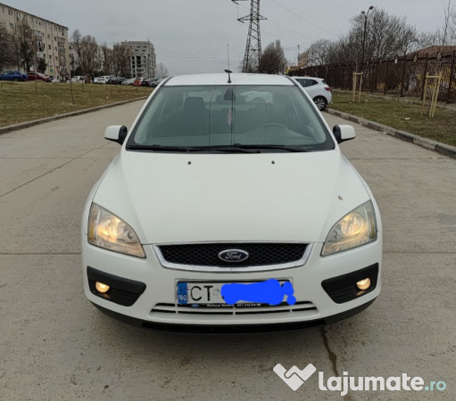 Ford Focus Ghia Berlina