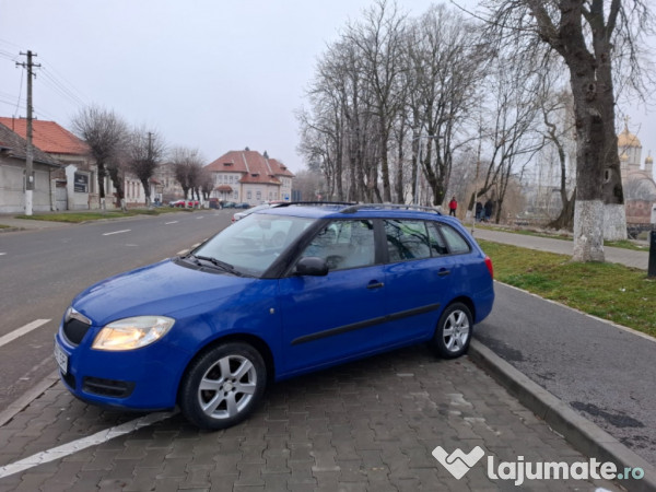 Vând SKODA Fabia2