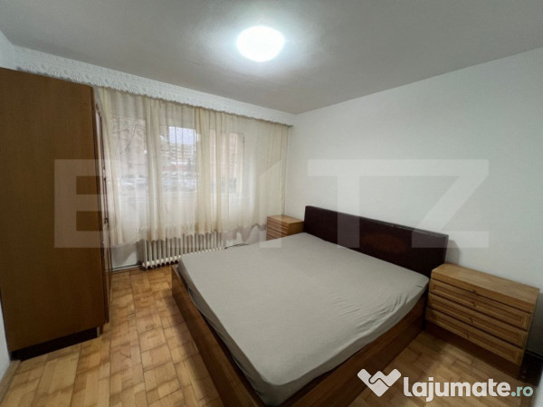 Apartament 3 camere, 64 mp, parter cu balcon, zona Centrală